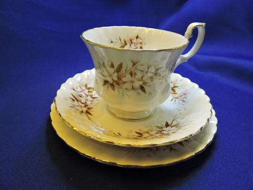 Royal Albert Trio Spring Song England